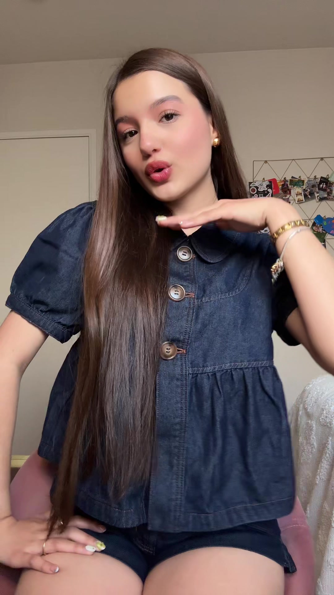 TikTok post by @camila_dlh for gorjana. Caption reads: [...] otro video sorry people😆 @Cider @gorjana....