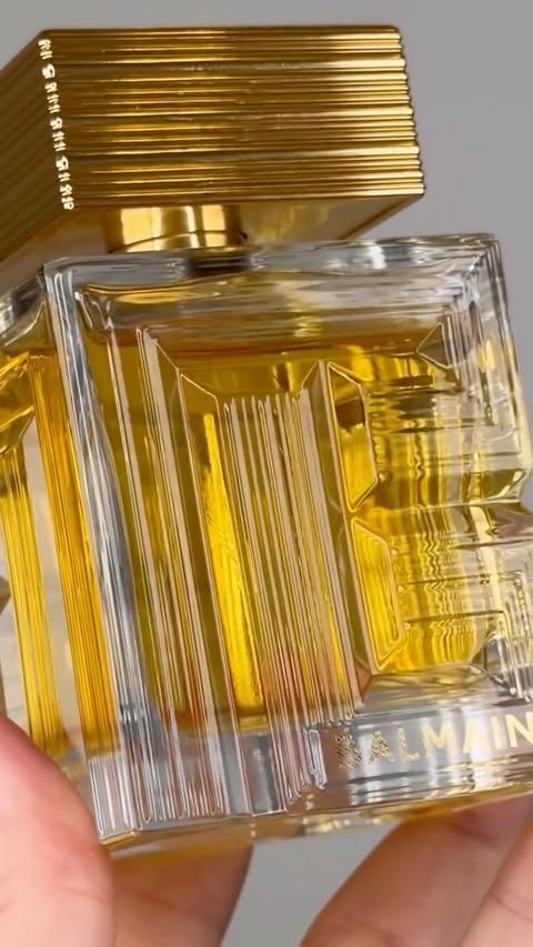 Instagram post by @zhanna.red for Shoppers Drug Mart. Caption reads: Destin de Balmain - what signature fragrances are....