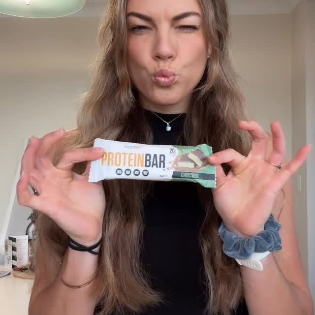 Instagram post by @gabrielle.keaton for Bulk Nutrients. Caption reads: Wondering what the new @bulknutrients protein bar....
