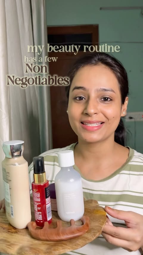 Instagram post by @saloni_sj1610 for Oral-B. Caption reads: AD ✨ My absolute beauty non-negotiables! ✨ These....