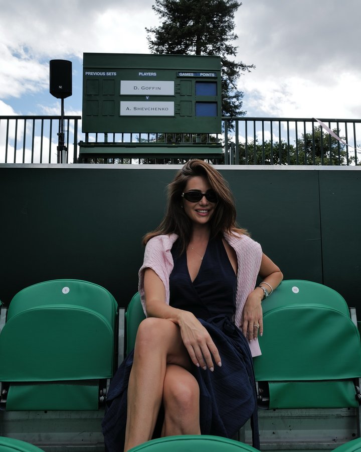 Instagram post by @withrosalind for Boodles. Caption reads: Partnership @boodles @theboodlestennis | The Crown....