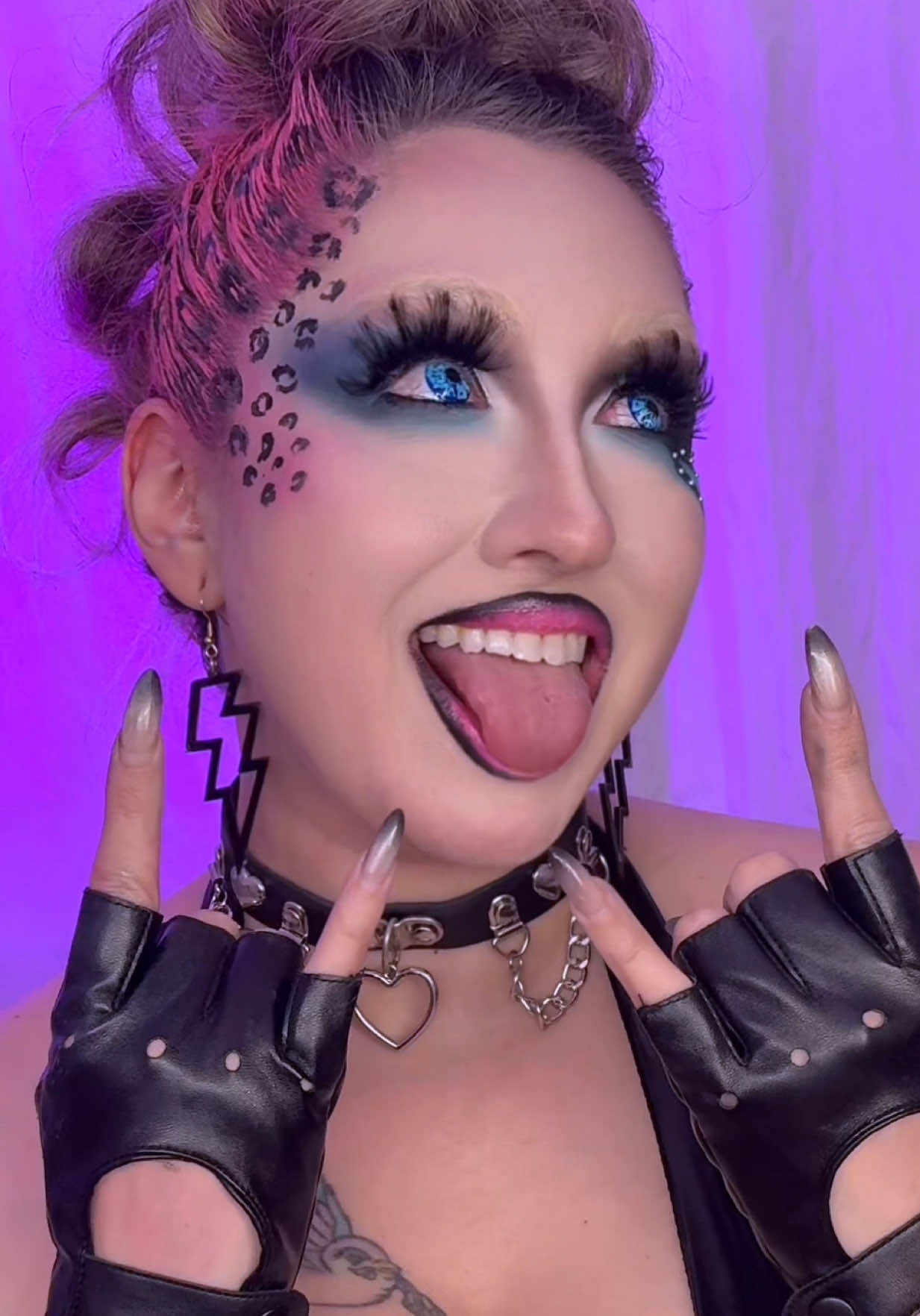 TikTok post by @porcelaindoll13 for Jeffree Star Cosmetics. Caption reads: [...] 🎸🔥 Felt like a hottie using @Jeffree Star....