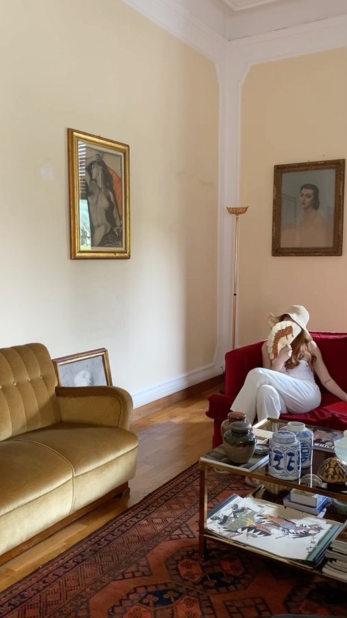 Instagram post by @giulialdp for RAGNO. Caption reads: [...] items ♥️
(Black tee, white tee and....