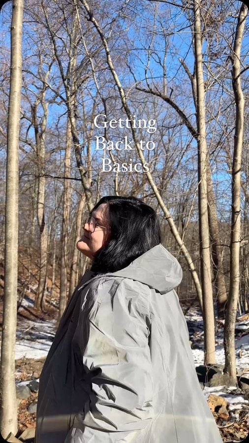 Instagram post by @roseybeeme for Eddie Bauer. Caption reads: [...] steps in! My entire outfit is from....