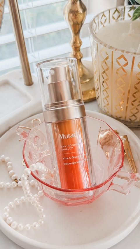Instagram post by an influencer for Murad Skincare. Caption reads: [...] and smooth out texture. @muradskincare....