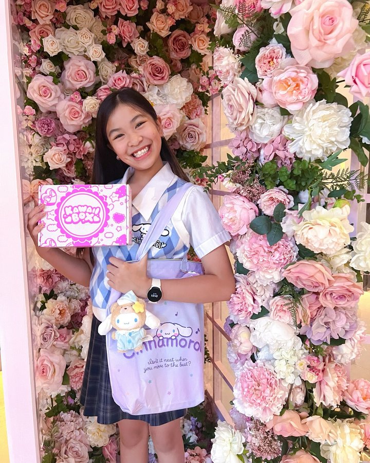 Instagram post by @supers_official for Kawaii Box. Caption reads: [...] cuter with our Cinnamoroll bag from....