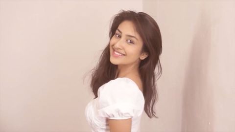 Instagram post by @anchalsahuofficial for HealthKart. Caption reads: ✨
Not only does the HK Vitals Biotin Gummies....