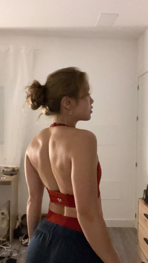 Instagram post by @saral.fit for Women's Best. Caption reads: [...] from the lift & reset collection from....