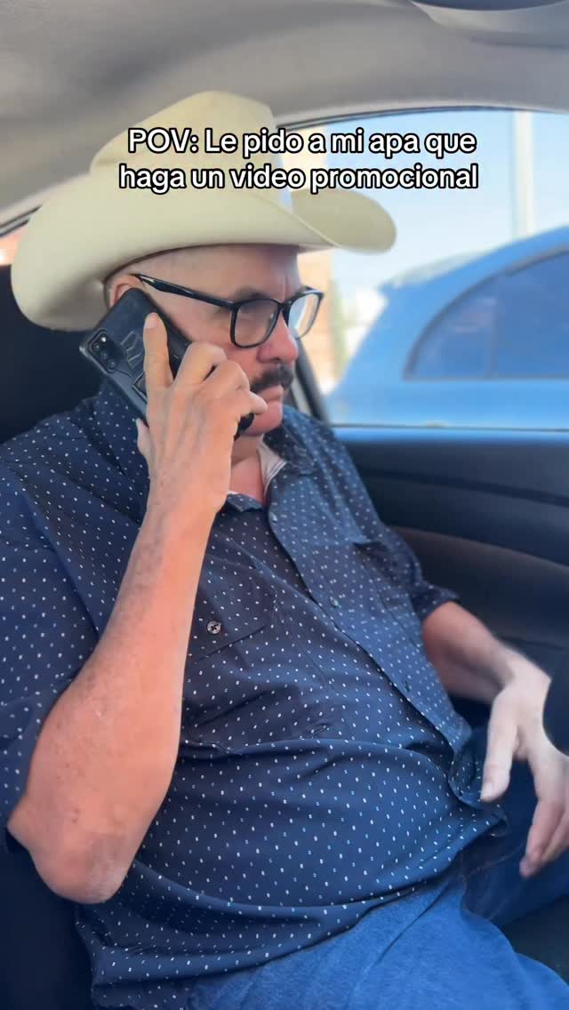 Instagram post by @tumbateeserollo for Taptap Send. Caption reads: LE ENCARGUE A MI APA UN VIDEO @tiendasoxxo....