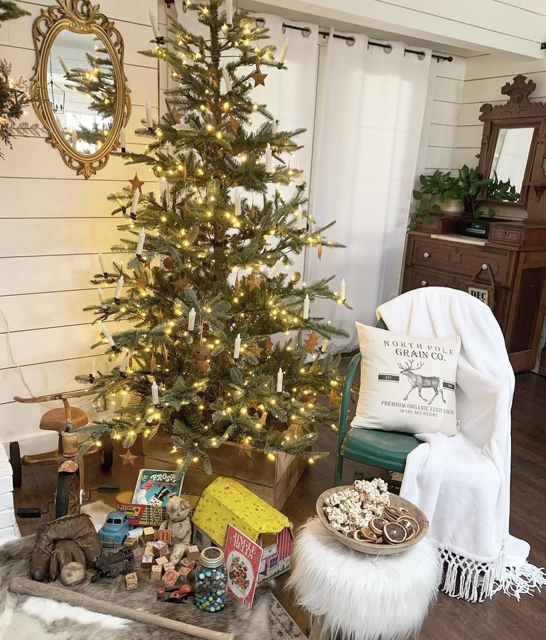 Instagram post by @gramsfarmhouse for The Cottage Journal. Caption reads: Merry Christmas Eve  Friends 🌲 🌲

Wishing you....