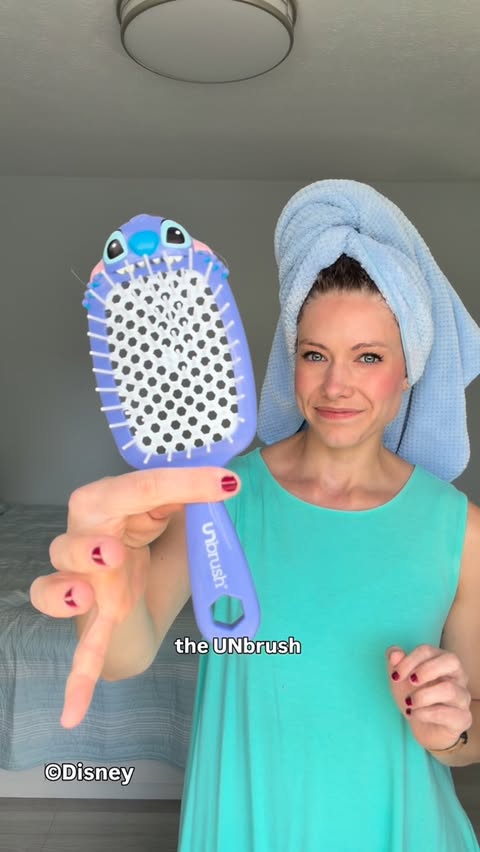 Instagram post by @katherinepagewaves for FHI Heat. Caption reads: [...] I’ll send you the link! 🌊 sponsored by....