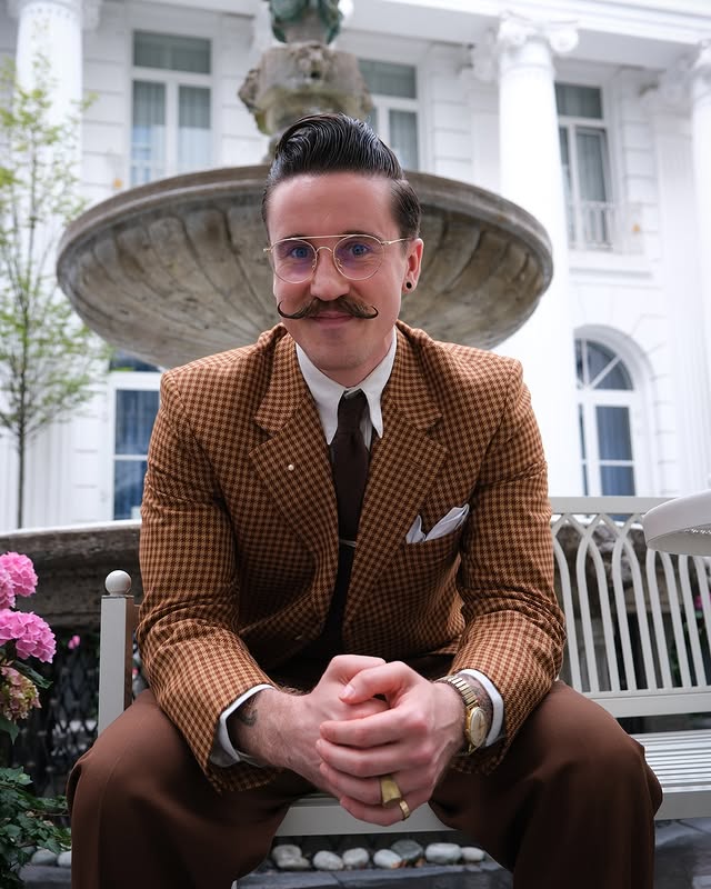 Instagram post by @meks_well for Death Grip Wax. Caption reads: [...] you know it! 🤔 📸 @fujifilmx.de 💈....