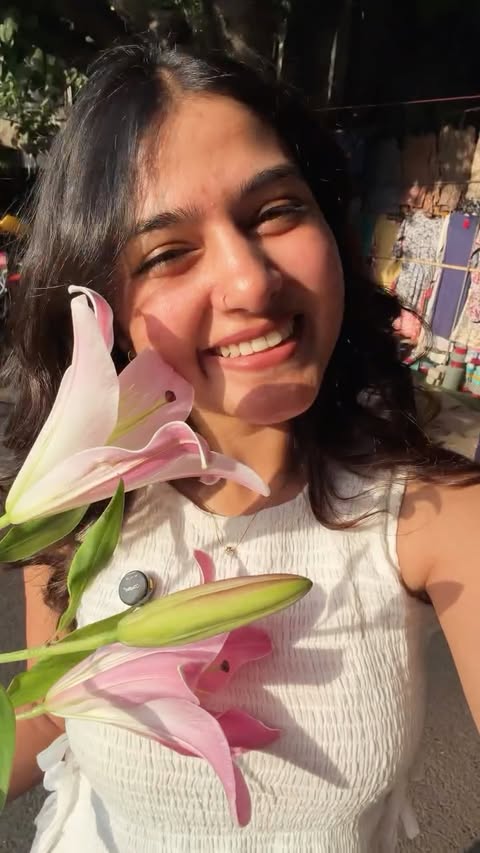 Instagram post by @vibewithkanishka_ for Lacto Calamine. Caption reads: [...] skin actually behaved 😭 Tried the Lacto....