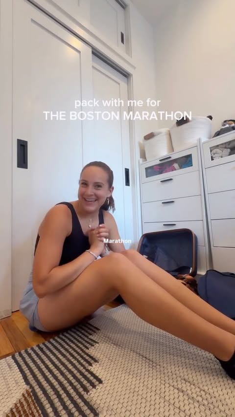 Instagram post by @runswithjules for Fazit. Caption reads: [...] @shokzusa @saucony @on @humagel @cadence....