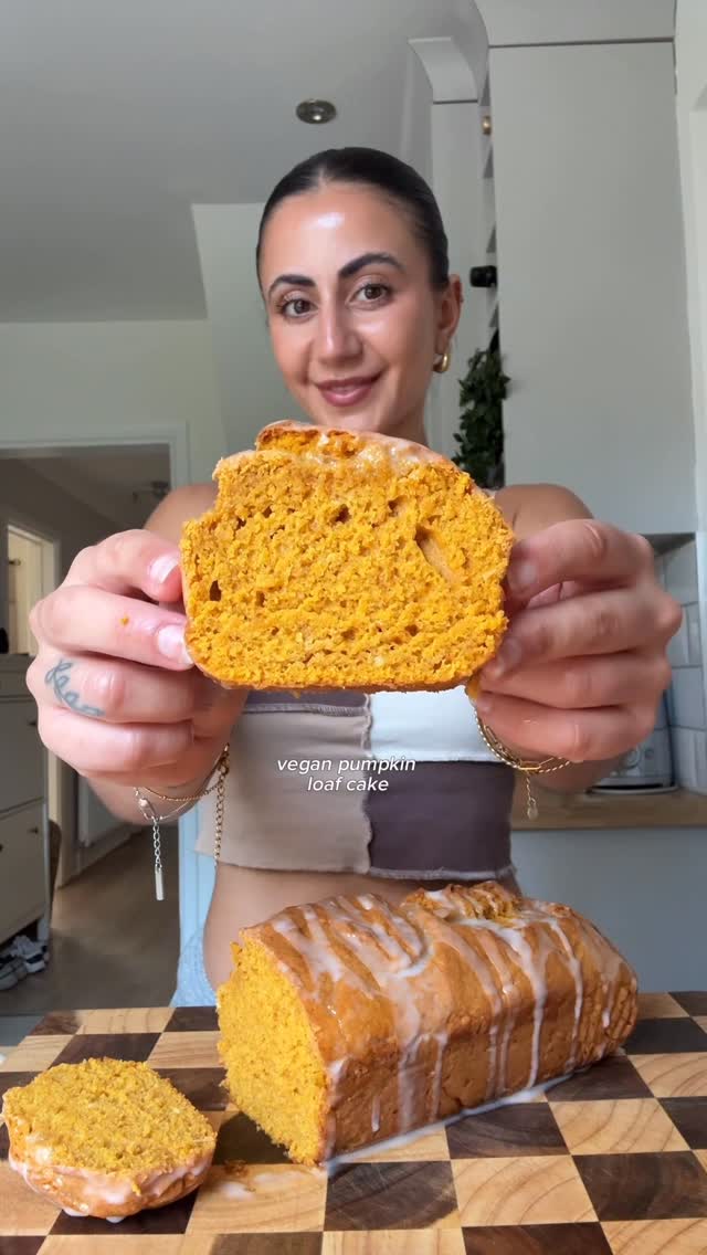 Instagram post by @lifewith.leila for Protein Works. Caption reads: 🤎 Vegan Pumpkin loaf cake:
140g light brown sugar....
