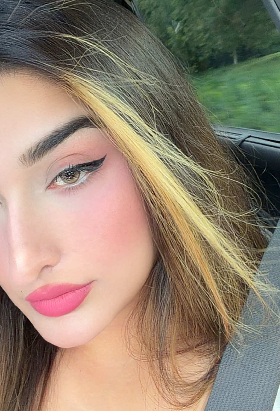 TikTok post by @sardarrnni for ICE LERSKIN. Caption reads: 👀 contact lenses “crush brown” by....