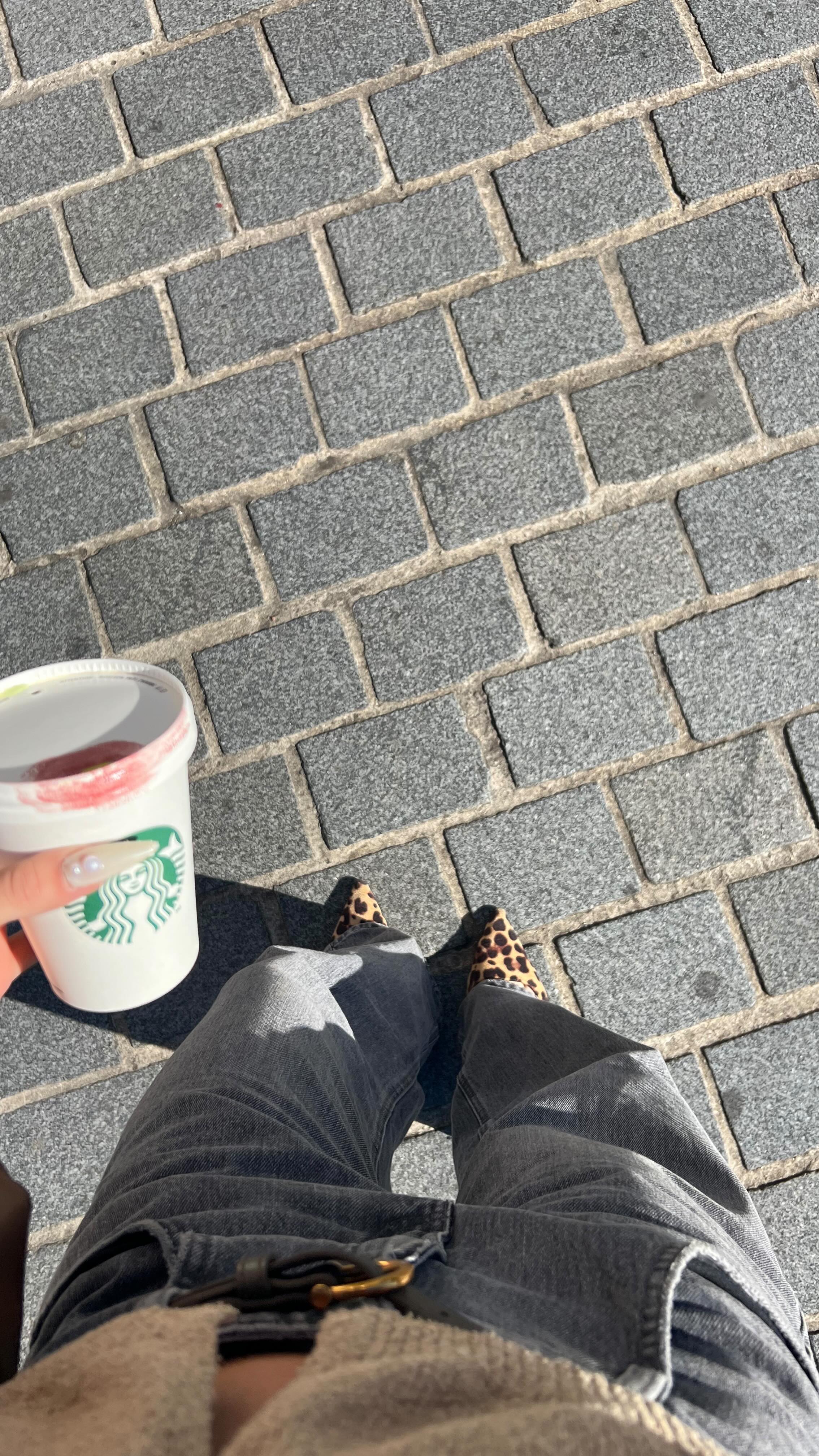 Instagram post by @lylou_cklr for Pimkie. Caption reads: [...] a matcha ☕️

Bag : @noliqueshop 
Top :....