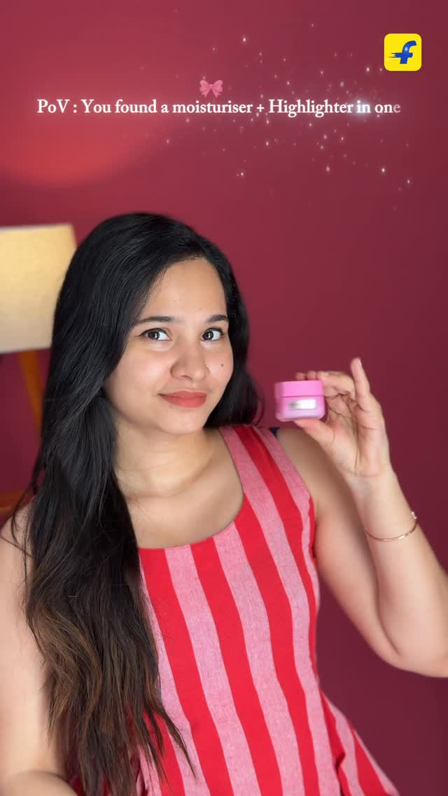 Instagram post by @kashstyleguide for Loreal. Caption reads: Comment down for link 🔗 #Loreal #Flipkart....