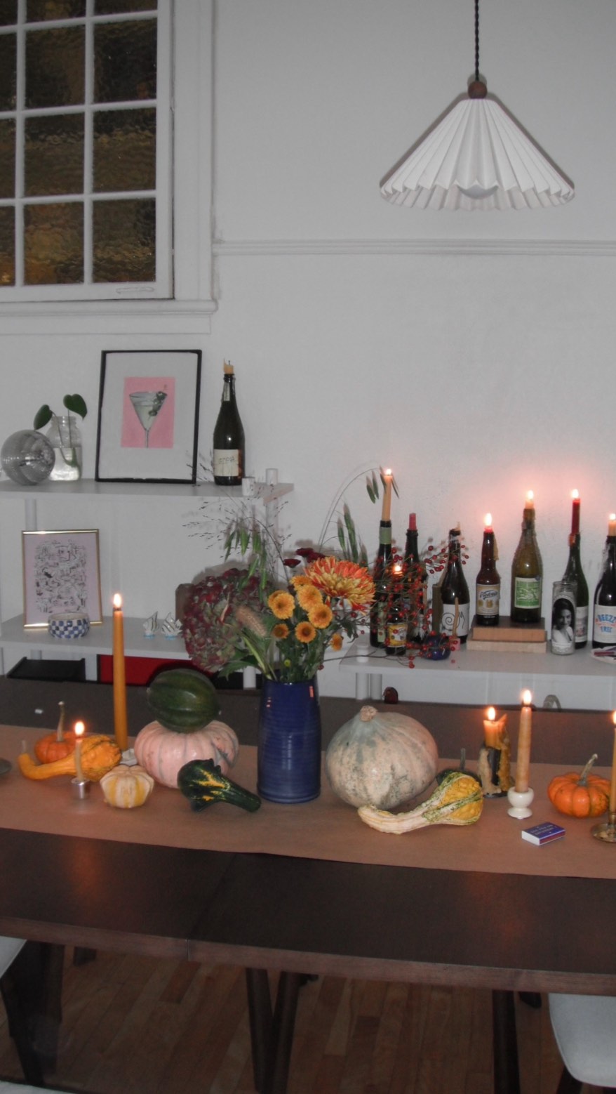 Instagram post by @viclauren_ for Cozey. Caption reads: sitting around a big table with my favourite....