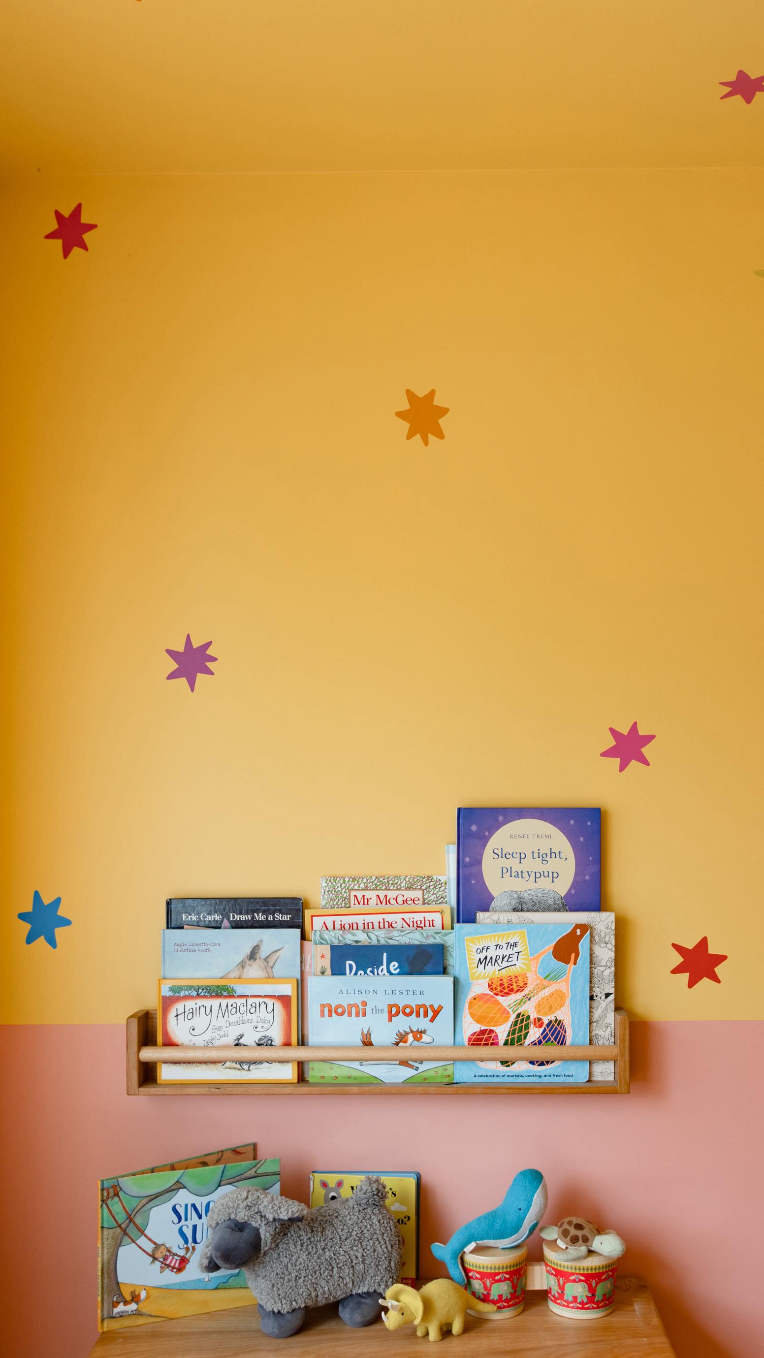 Instagram post by @al_and_imo for Lucent Globe. Caption reads: @lucentglobe Black Friday Sale is here... and it’s....