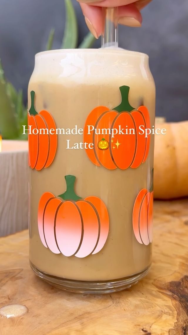 Instagram post by @bridgette.eats.plants for nutpods. Caption reads: Pumped 🎃✨ 

I’m a sucker for pumpkin spice....