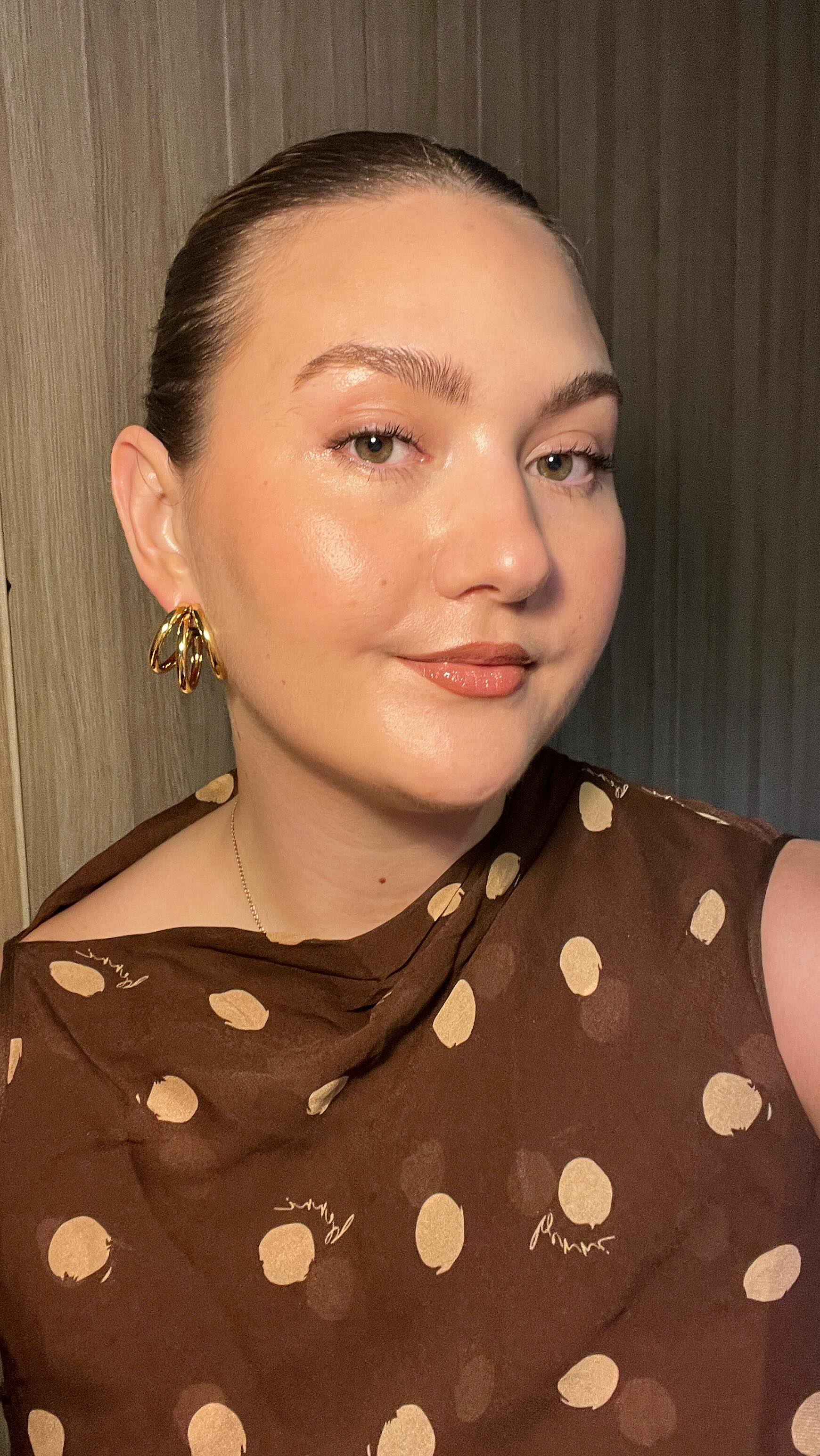 Instagram post by @skincaresavvy for Etoile. Caption reads: In today’s society it’s so easy to fall into the....