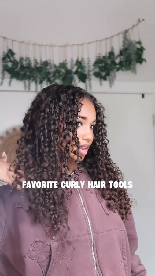 Instagram post by @ashleescurls for BounceCurl. Caption reads: These tools have helped me achieve those bouncy....