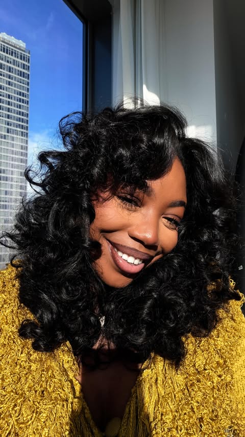 Instagram post by @amanirakeia for Away. Caption reads: good luck on them twenty something’s 🫶🏾

+....