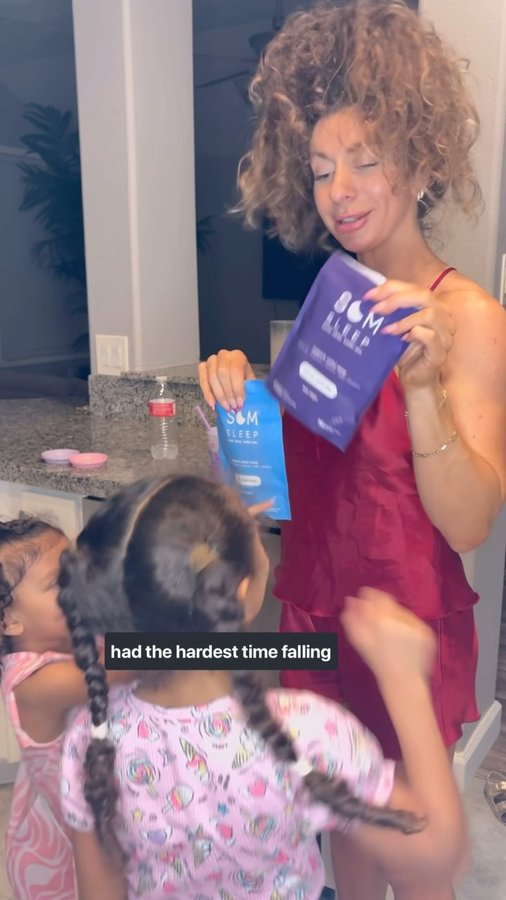 Instagram post by @saridub for Som Sleep. Caption reads: [...] 15% off using my code: SARIDUB 
@getsomsleep....