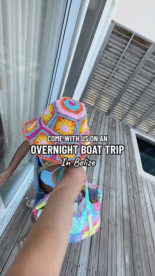 Instagram post by @sarcar_ for Amazing Grass. Caption reads: [...] off the day being fueled by the best....