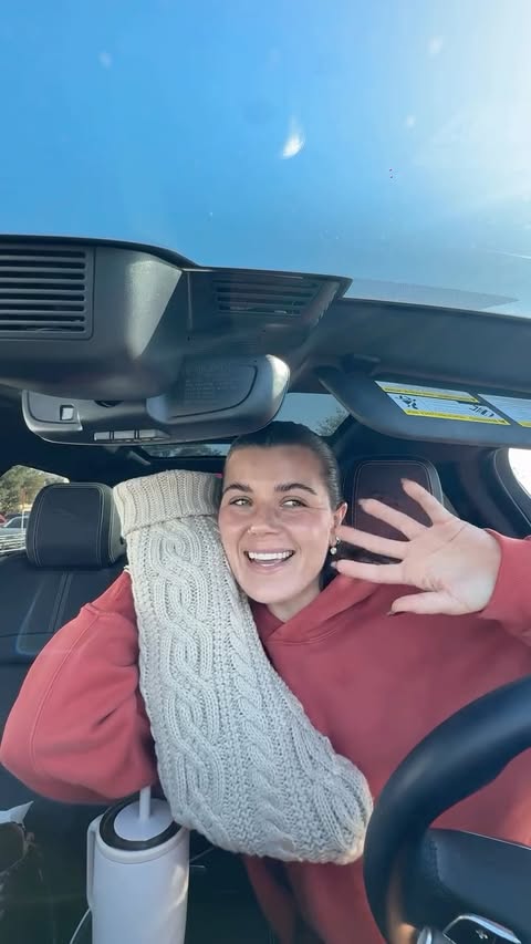 Instagram post by @liv.ingwell for Saint James Iced Tea. Caption reads: Last-minute wellness stocking stuffers I’m....