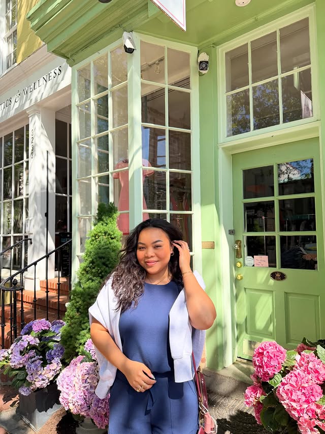 Instagram post by @lindanguyenlee for SPANX. Caption reads: spring day in Georgetown 🌸🌷🌺🪻🪷🌼....