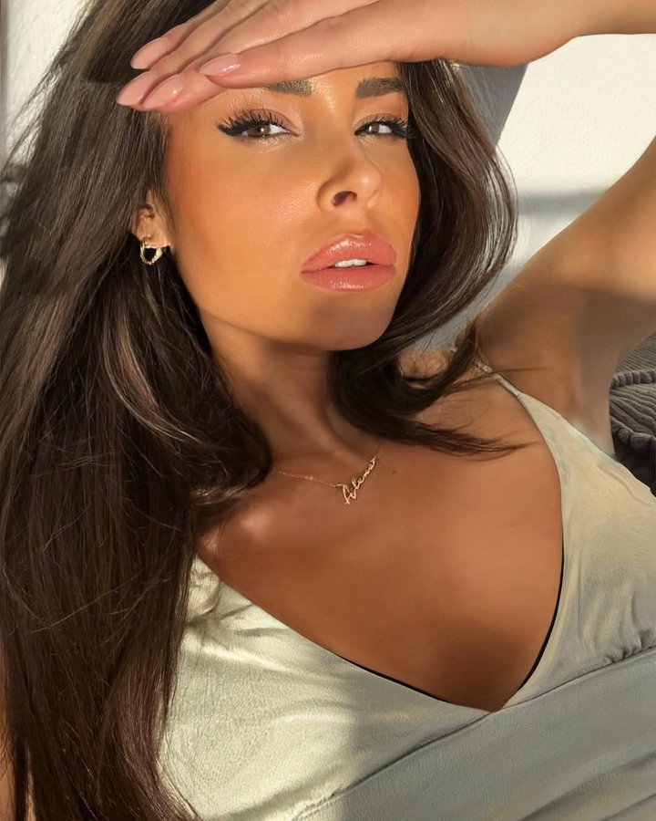 Instagram post by @alenakrempl for PAUL VALENTINE. Caption reads: Schmuck von @paulvalentine 
15% Rabatt mit : ....