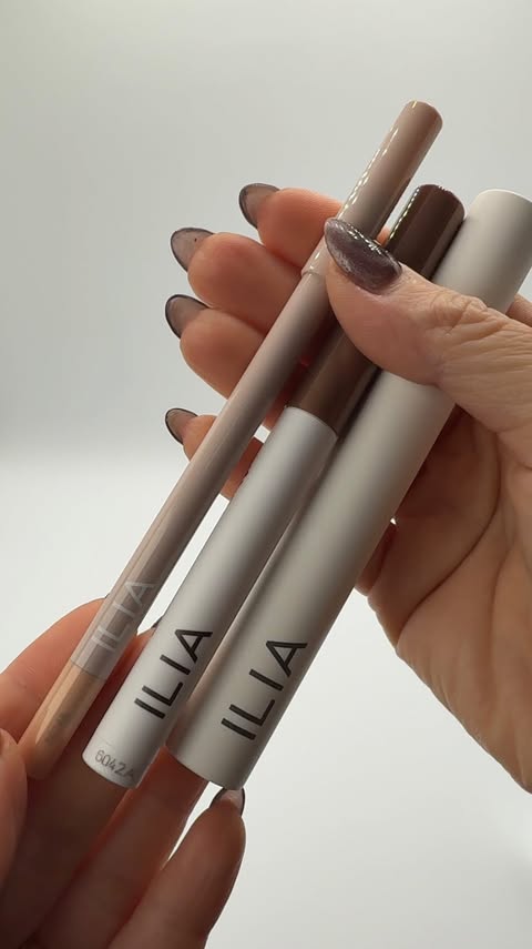 Instagram post by @lucyycowley for ILIA Beauty. Caption reads: Gifted by ILIA Beauty ✨ Creating an easy eye look....