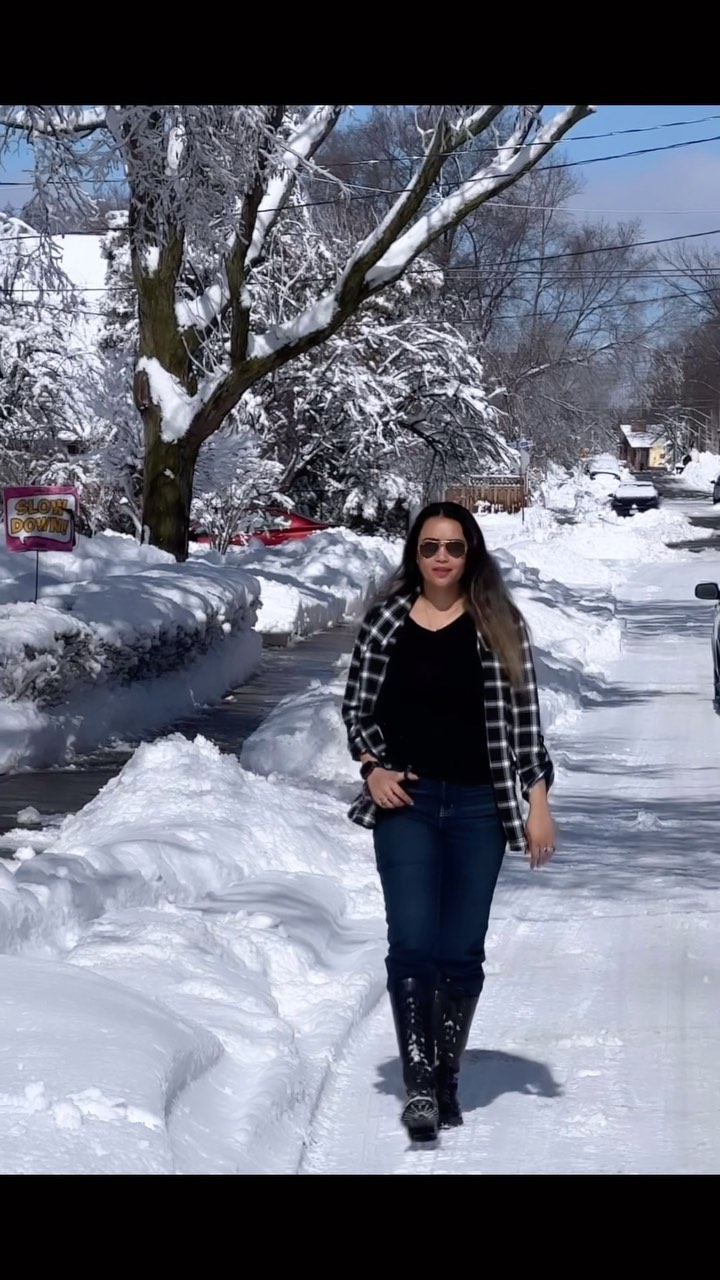 Instagram post by @sharmisthaghoshofficial for Toronto Life. Caption reads: In haven 💗😇

#canadalife #canada #explorecanada....