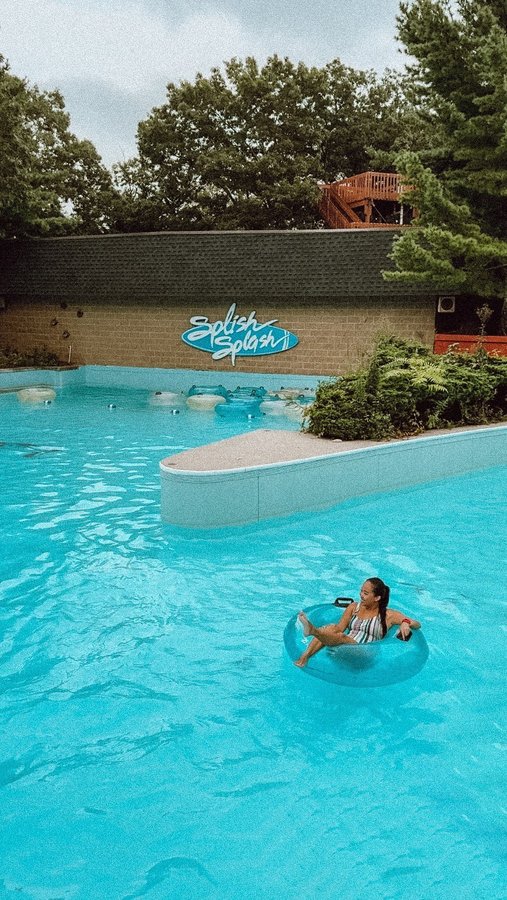 Instagram post by @splishsplashwp for Discover Long Island. Caption reads: [...] #longislandlife #longislandliving....