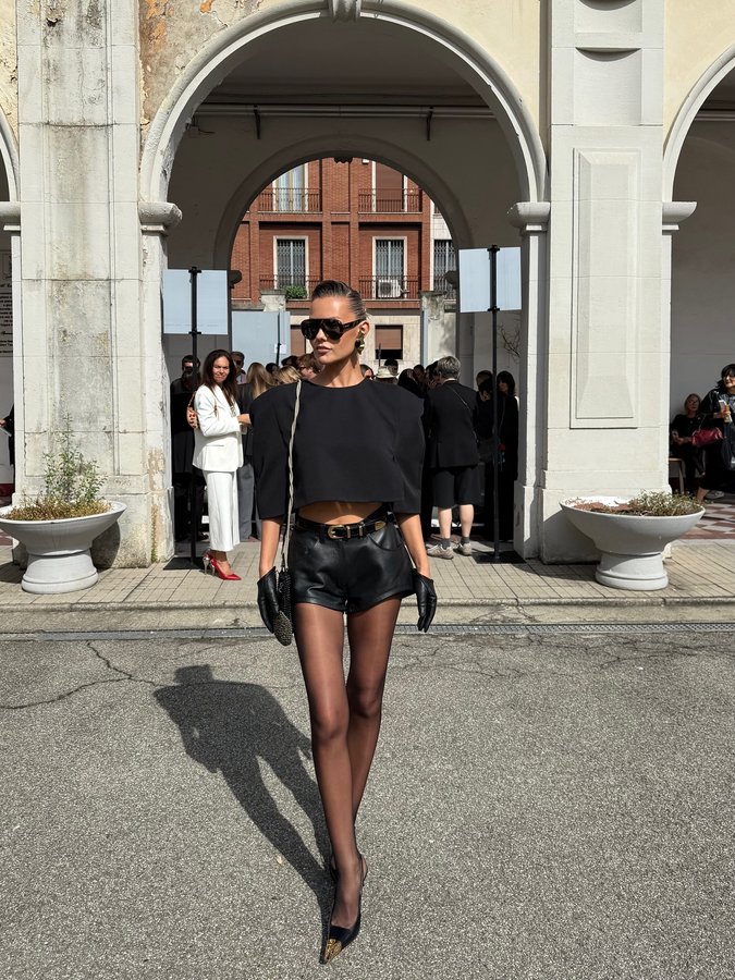 Instagram post by @indre.burlinskaite for Anteprima. Caption reads: @anteprimaofficial ✨ MFW

Cape @so______far 
Bag....