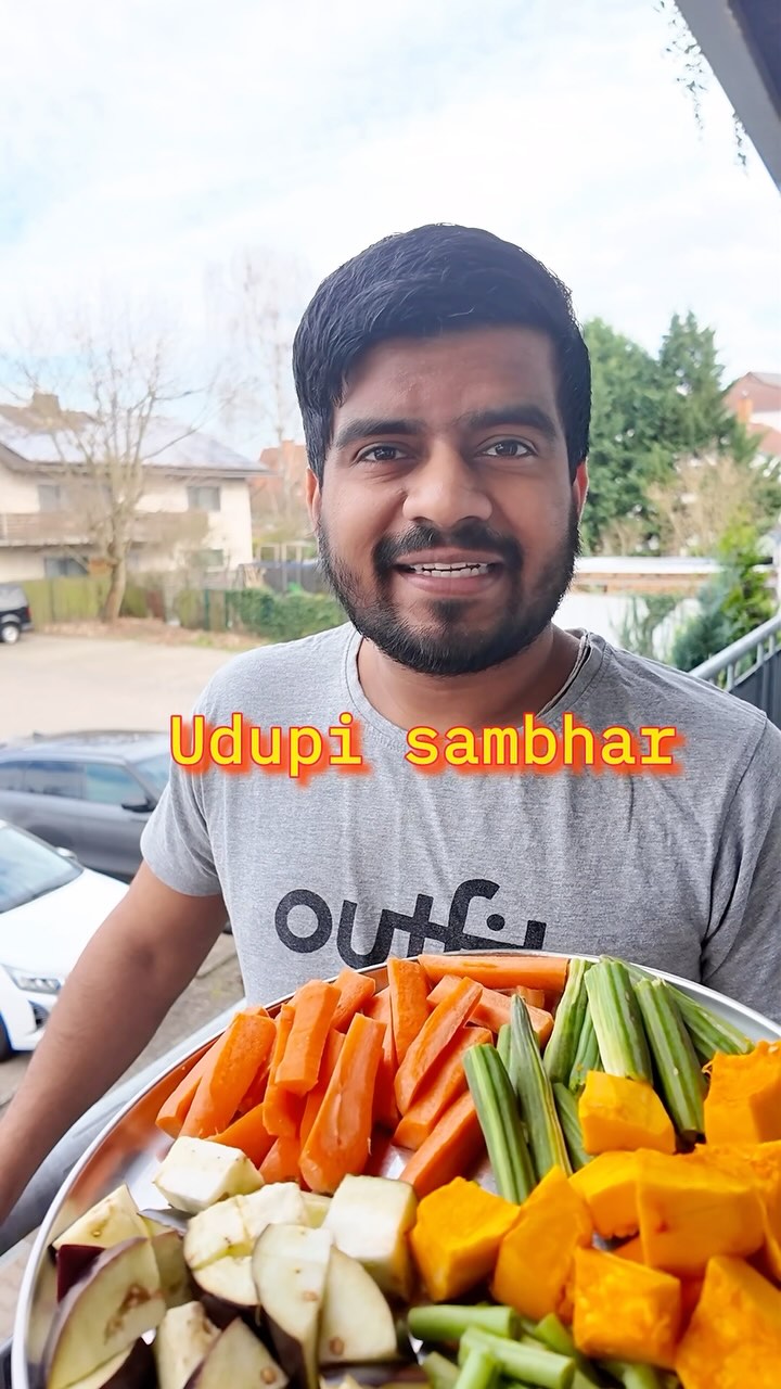 Instagram post by @jeebhar for HexClad. Caption reads: Sambhar, that has a little South Indian and....