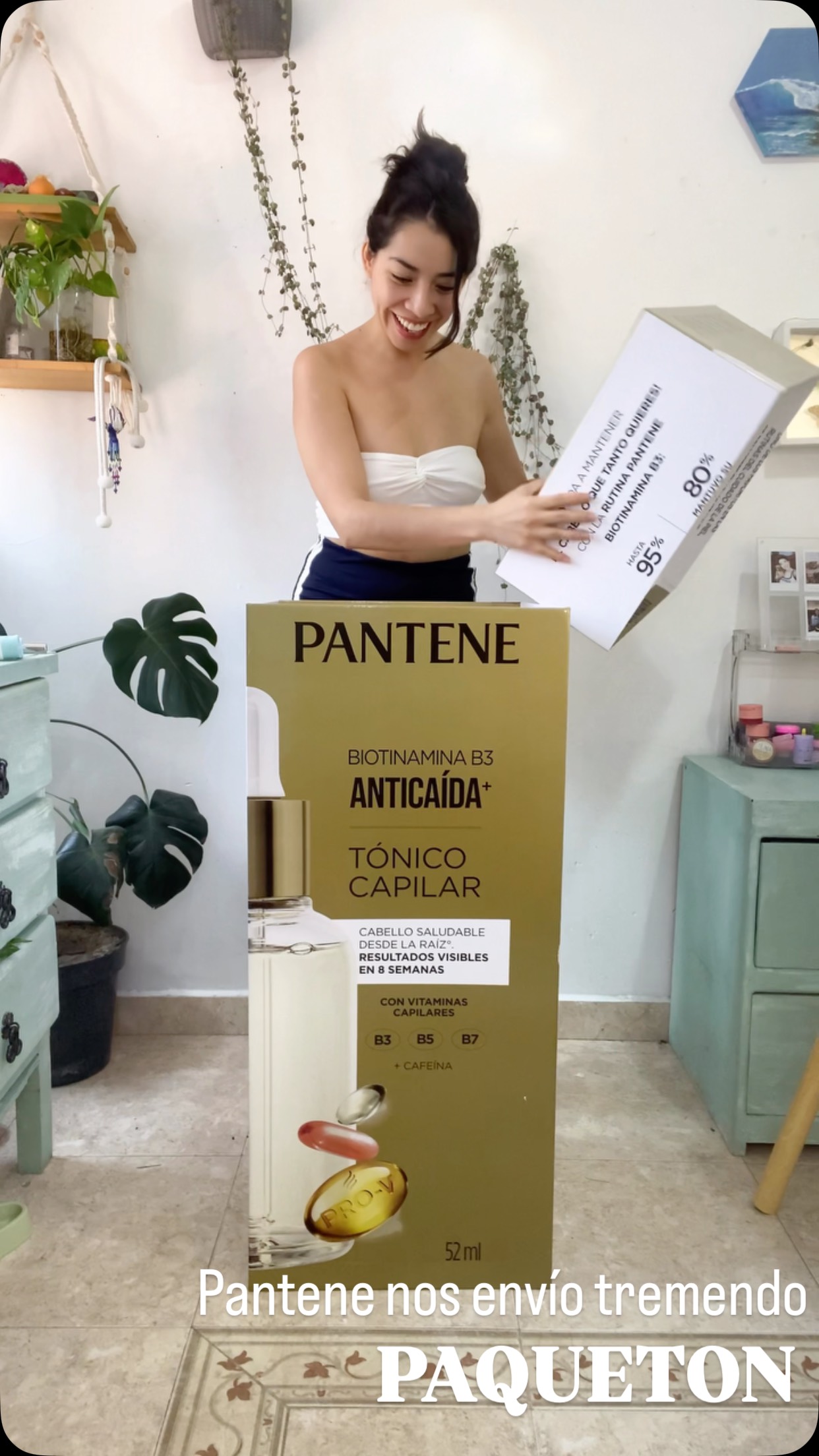 Instagram post by @limondd for Pantene México. Caption reads: Esto no es publicidad pagada, se me envío este....