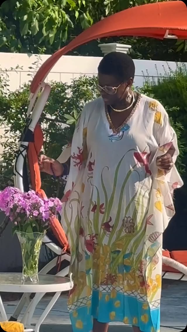 Instagram post by @therealmentorcynthia for Natori. Caption reads: [...] features many exquisite pieces from @natori....