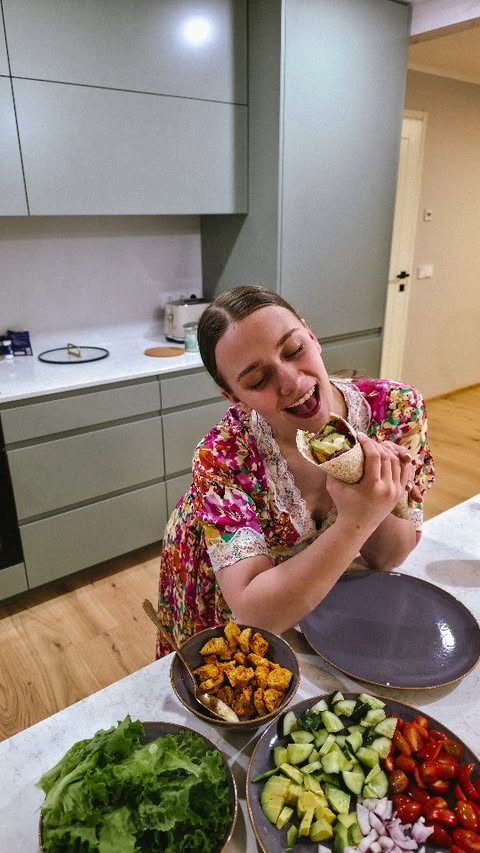 Instagram post by @b2rbelgrihin for Lidl Eesti. Caption reads: [...] suvisemalt! Kogu kraam @lidleesti 😚....