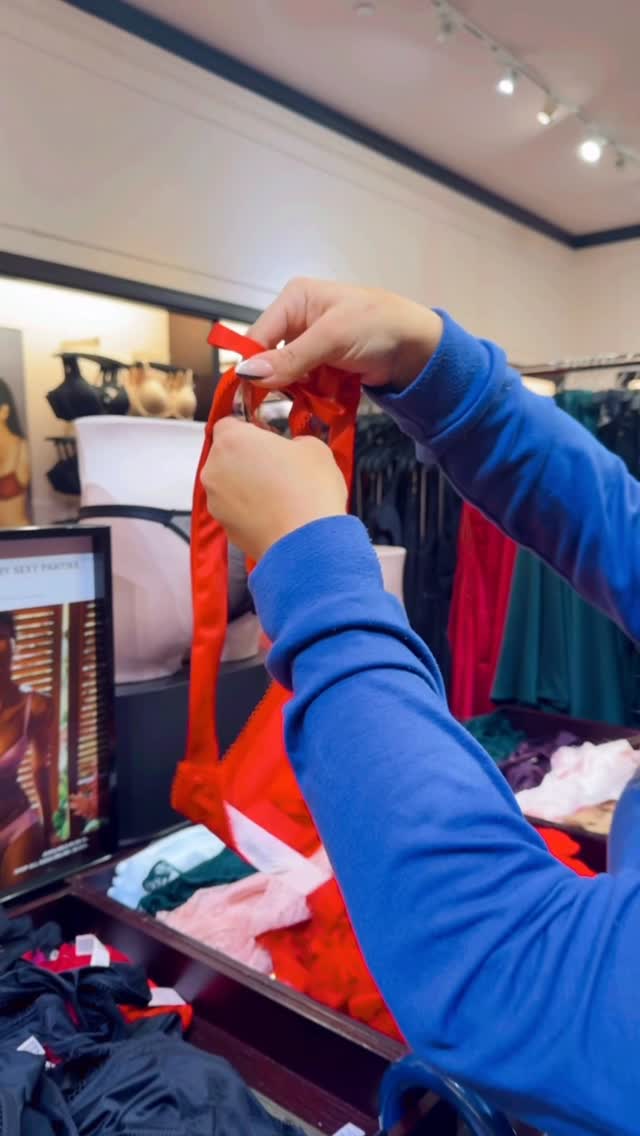 Instagram post by @sally.m.ca for Victoria's Secret. Caption reads: الان دیگه نون تو شورته حالا هی بگو نه....