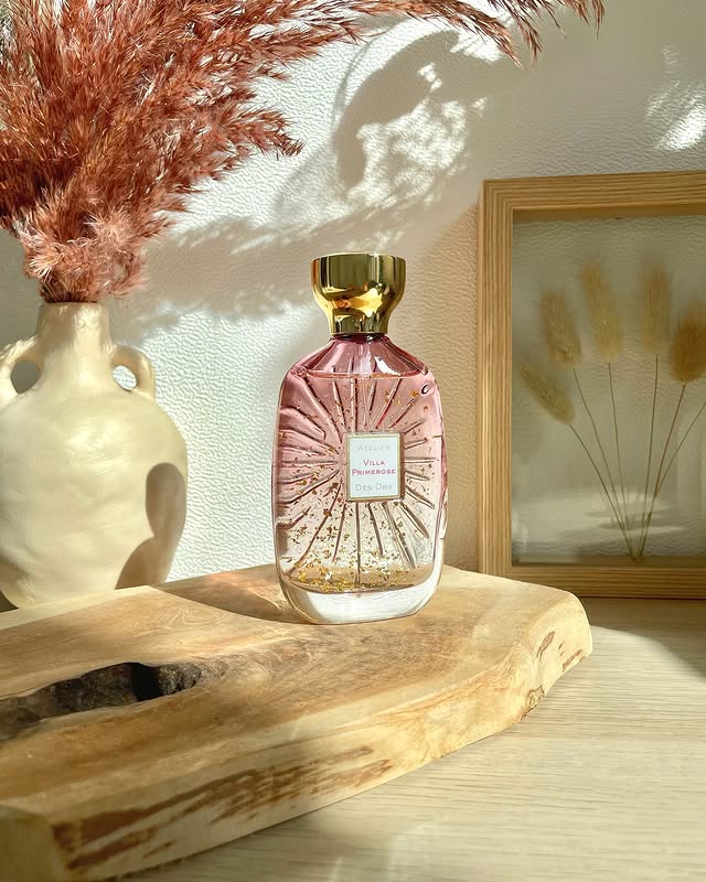 Instagram post by @perfume.sister for Atelier Des Ors. Caption reads: [...] Plus point: if you spray on an Atelier des....