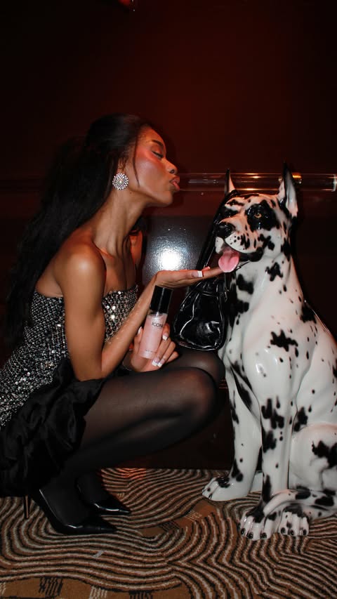 Instagram post by @jennifermalengele for Iconic. Caption reads: Forever needing an extra 10 minutes🫣....