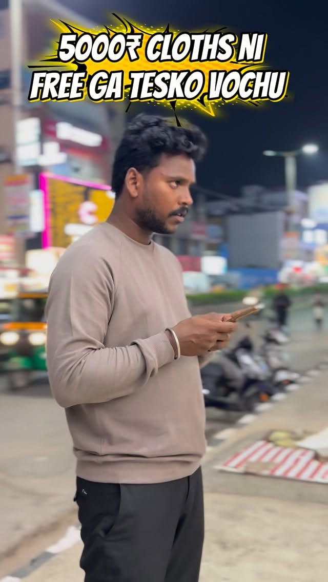 Instagram post by @venkyyadavforu for Fashion Factory. Caption reads: [...] is WAITING for you 😍💳✨

Reliance Fashion....