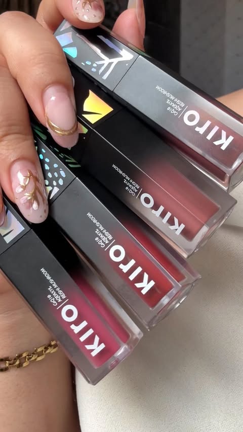 Instagram post by @ilovebeingawomennn for KIRO. Caption reads: [...] I’ve found my new lip obsession 🤭💋....