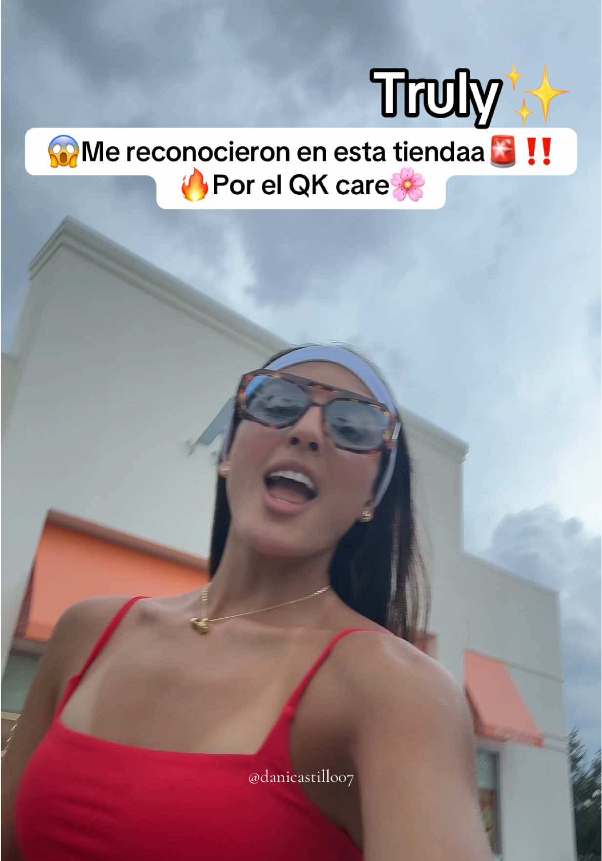 TikTok post by @tipsdedani for Truly Beauty. Caption reads: [...] amiga‼️ y el también😍🔥🥵😌🌸 #truly....