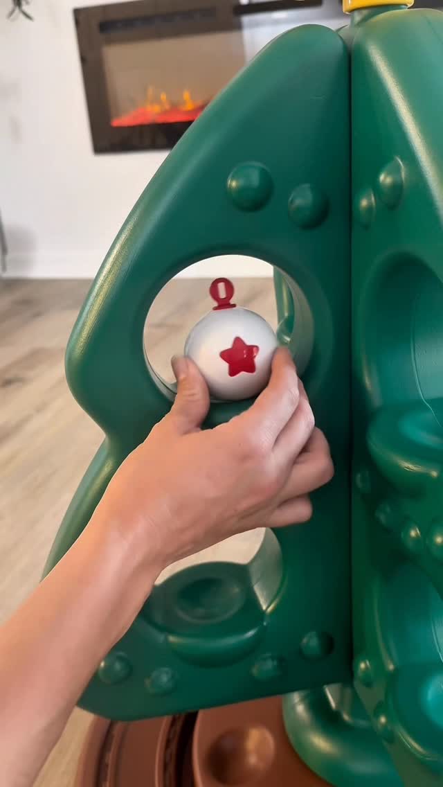 Instagram post by @meganlbrown22 for Step2. Caption reads: The viral Step2 Christmas Tree is 25% off 👀🎄 if....