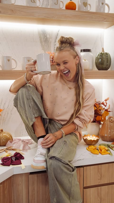 Instagram post by @itsjojosiwa for El Pollo Loco. Caption reads: [...] and don’t forget to tag @elpolloloco! Let’s....