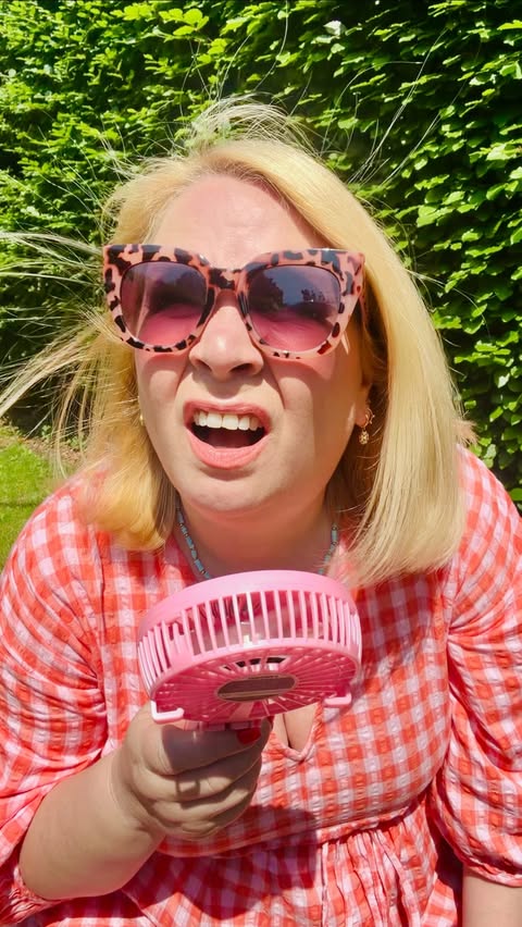 Instagram post by @brummymummyof2 for HelloFresh US. Caption reads: (AD) ☀️POV: You physically cannot eat one more....